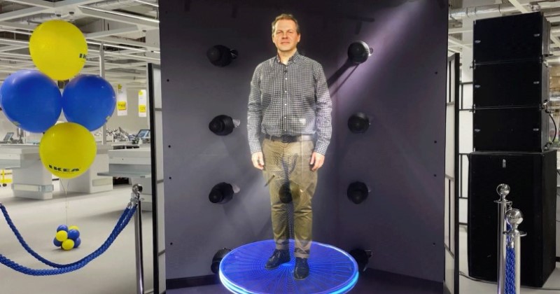 10 Innovative ideas for your holographic store displays