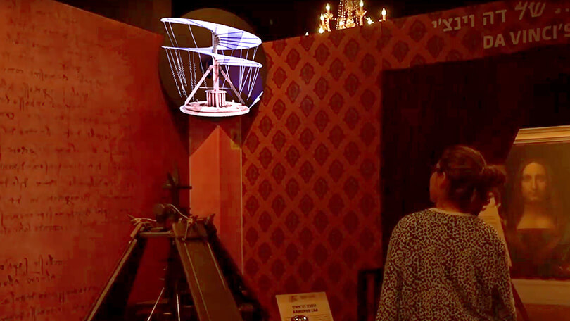 HYPERVSN Holographic Devices at Da Vinci Exhibition